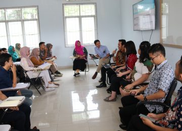 Sharing Sesion Bersama 33 Diplomat Kerjasama Antara Jurusan Ilmu Hubungan Internasional Fisip Unsri dengan Pusbindiklatren Kementerian Luar Negeri Republik Indonesia 9 Oktober 2019